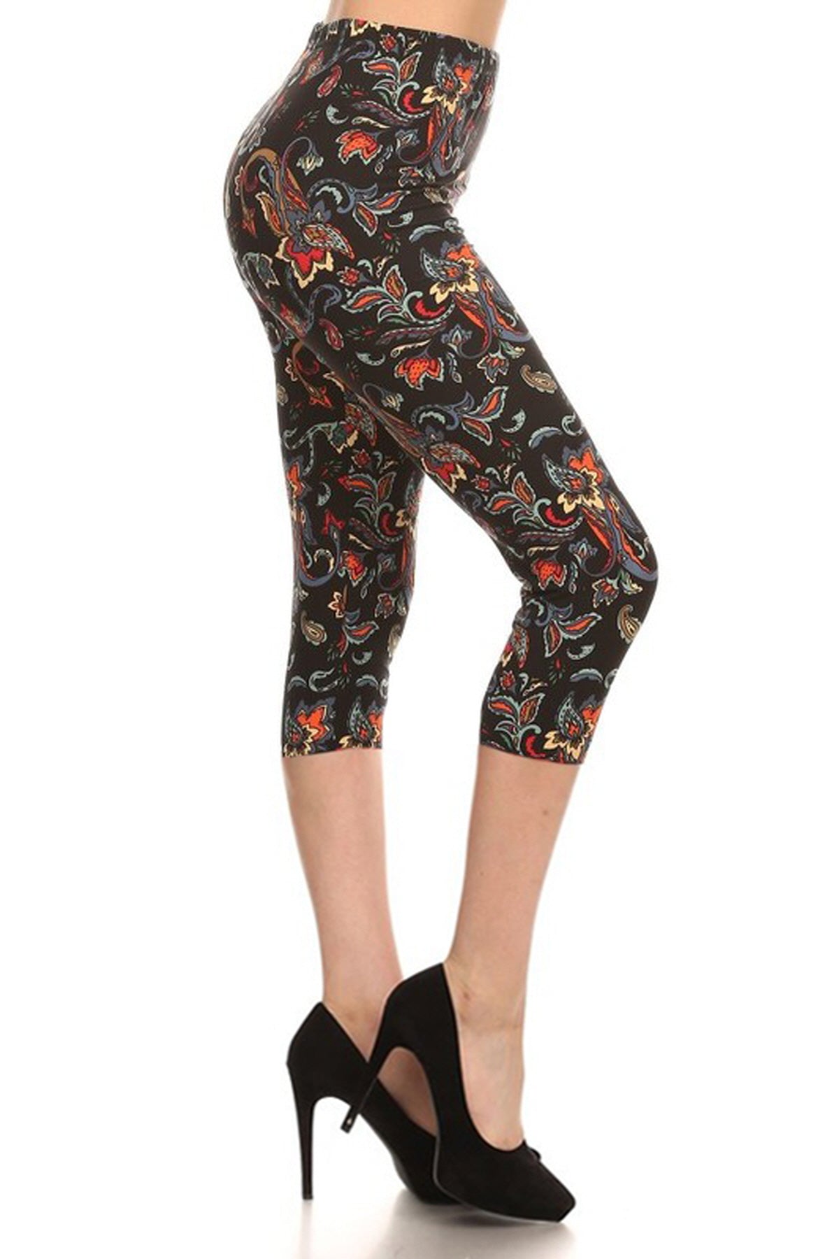 Leggings Depot CPR-R544 Black Multicolor Floral One Size Capri Leggings