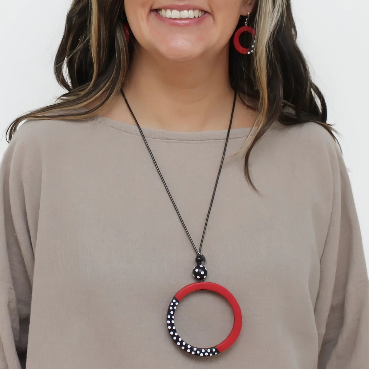 Sylca LS25N35RD Red Inez Pendant Necklace