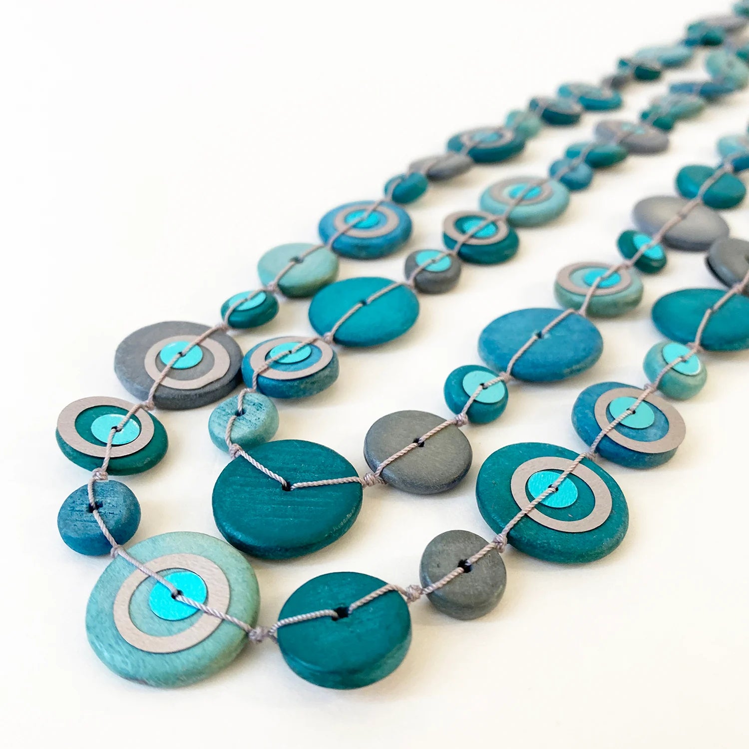 Caracol Aqua Endless Necklace With Multicolor Flat Discs