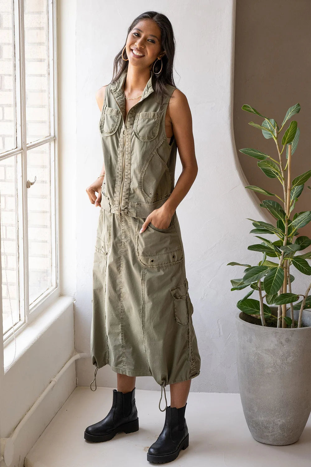 XCVI 14659T Terrarium Grindelle Brio Poplin Zip Up Vest With Pockets