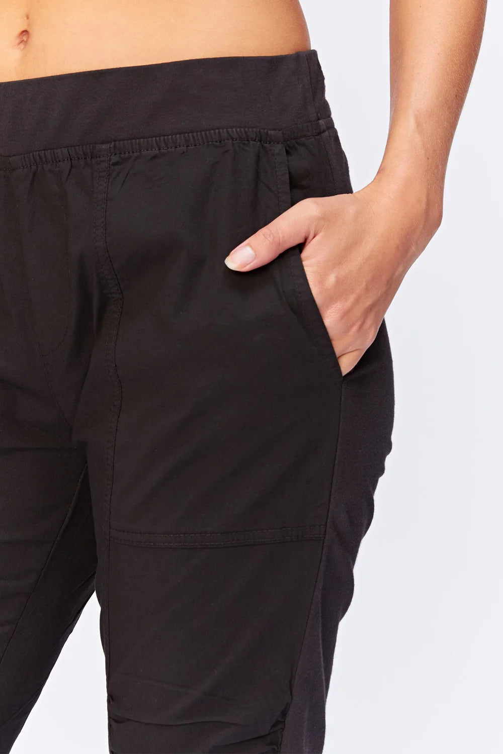 XCVI 22370BK Black Geyser Crop Pant