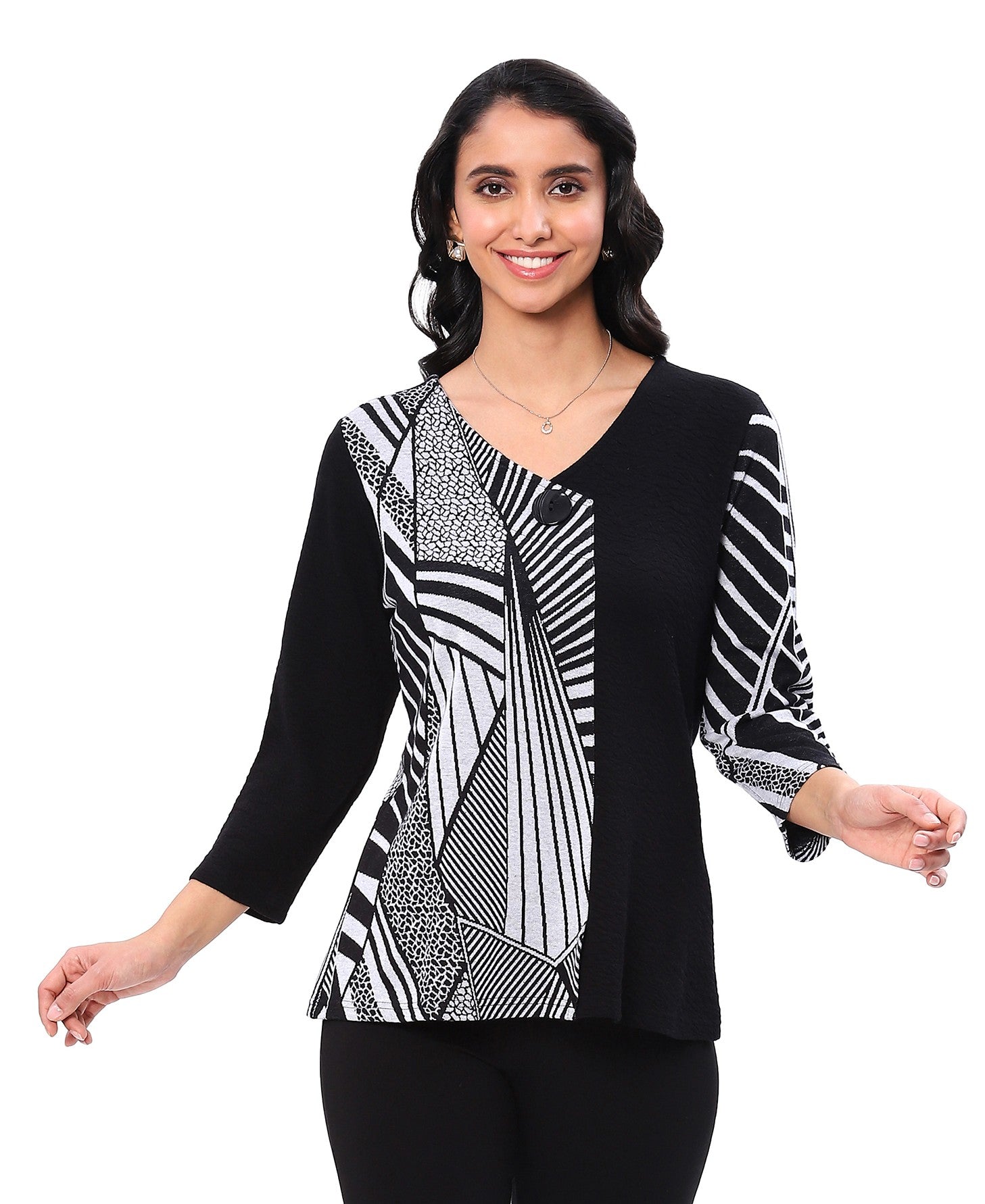 Parsley & Sage 25W244C30 Black and White TULA Top