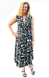 Shana 26207BW Black and White Floral Zip Front Sleeveless Dress