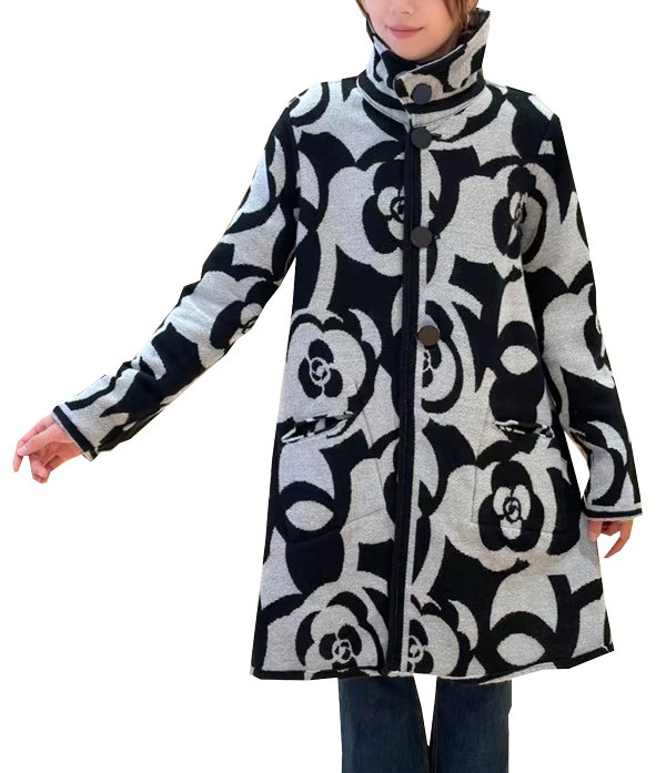 Winding River 390K-1556 Moon Rose Black White Reversible Coat