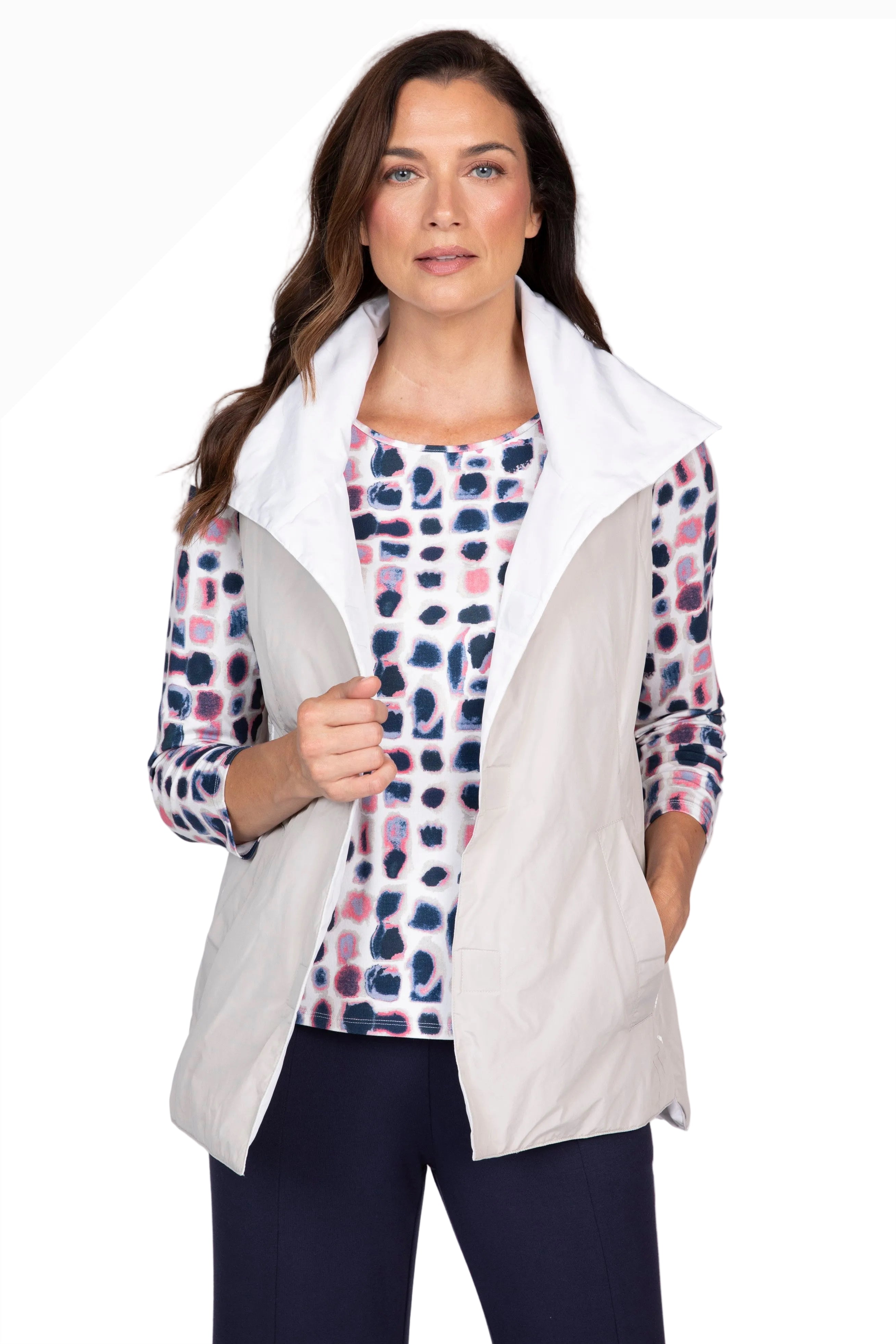 Olivia By Habitat 760655SD SAND Reversible Taffeta Magnetic Vest