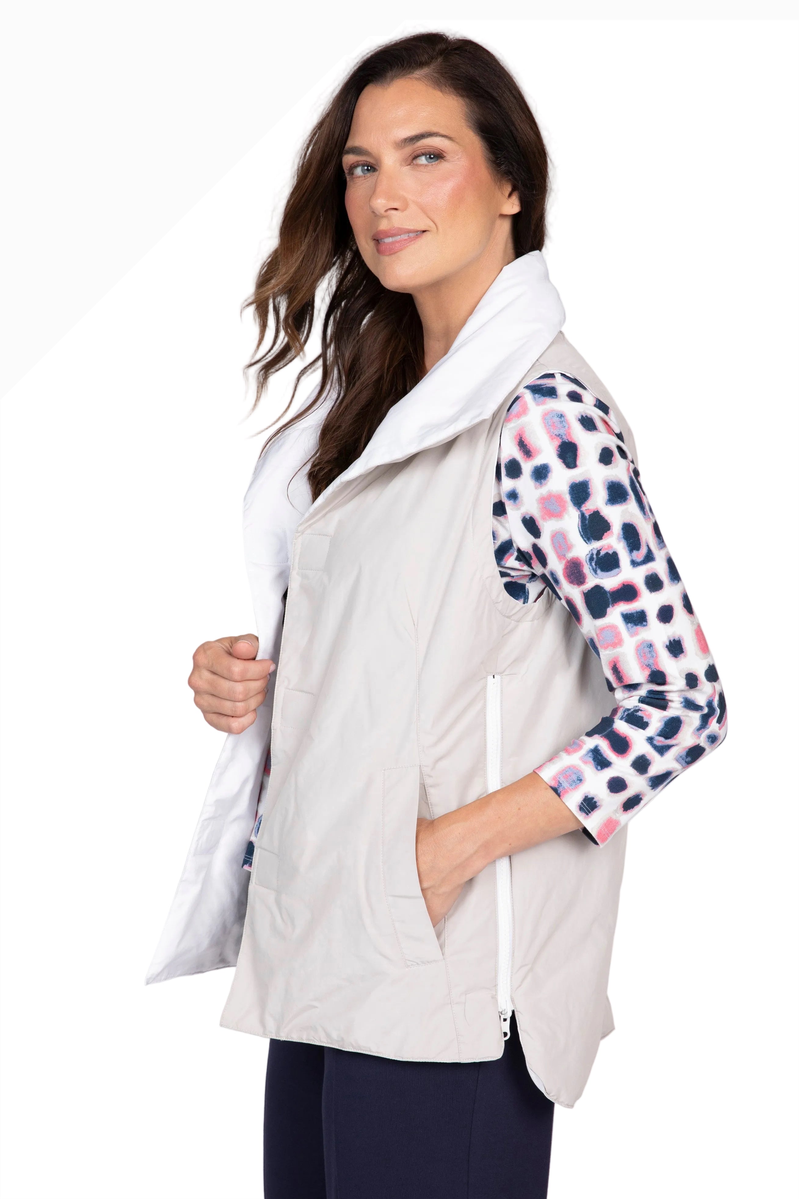 Olivia By Habitat 760655SD SAND Reversible Taffeta Magnetic Vest