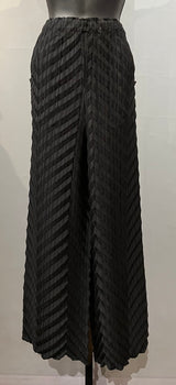 Vanité Couture 83563BK Black One-Size Chevron Permanent Pleat Pants