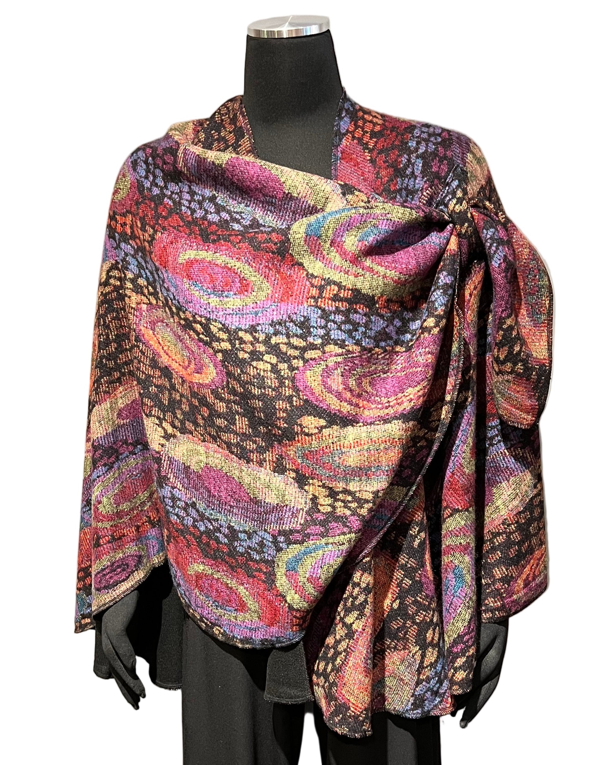 Rapti BS509 Red Print/Solid Black One Size Reversible 100% Cashmere Buckle Shawl