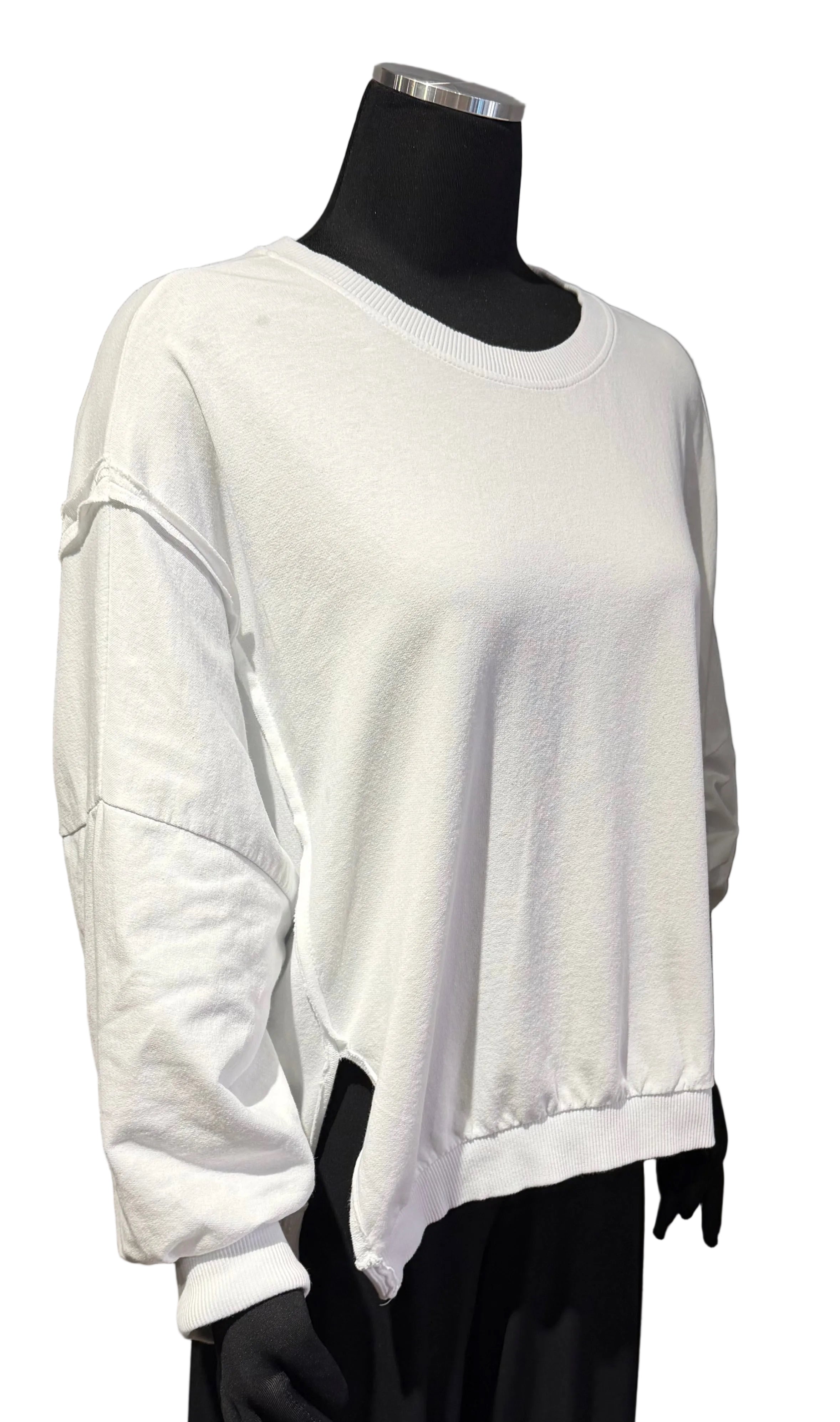 Suzy D WERWT White Werugia Oversize One Size Raw Edge Sweatshirt With Splits