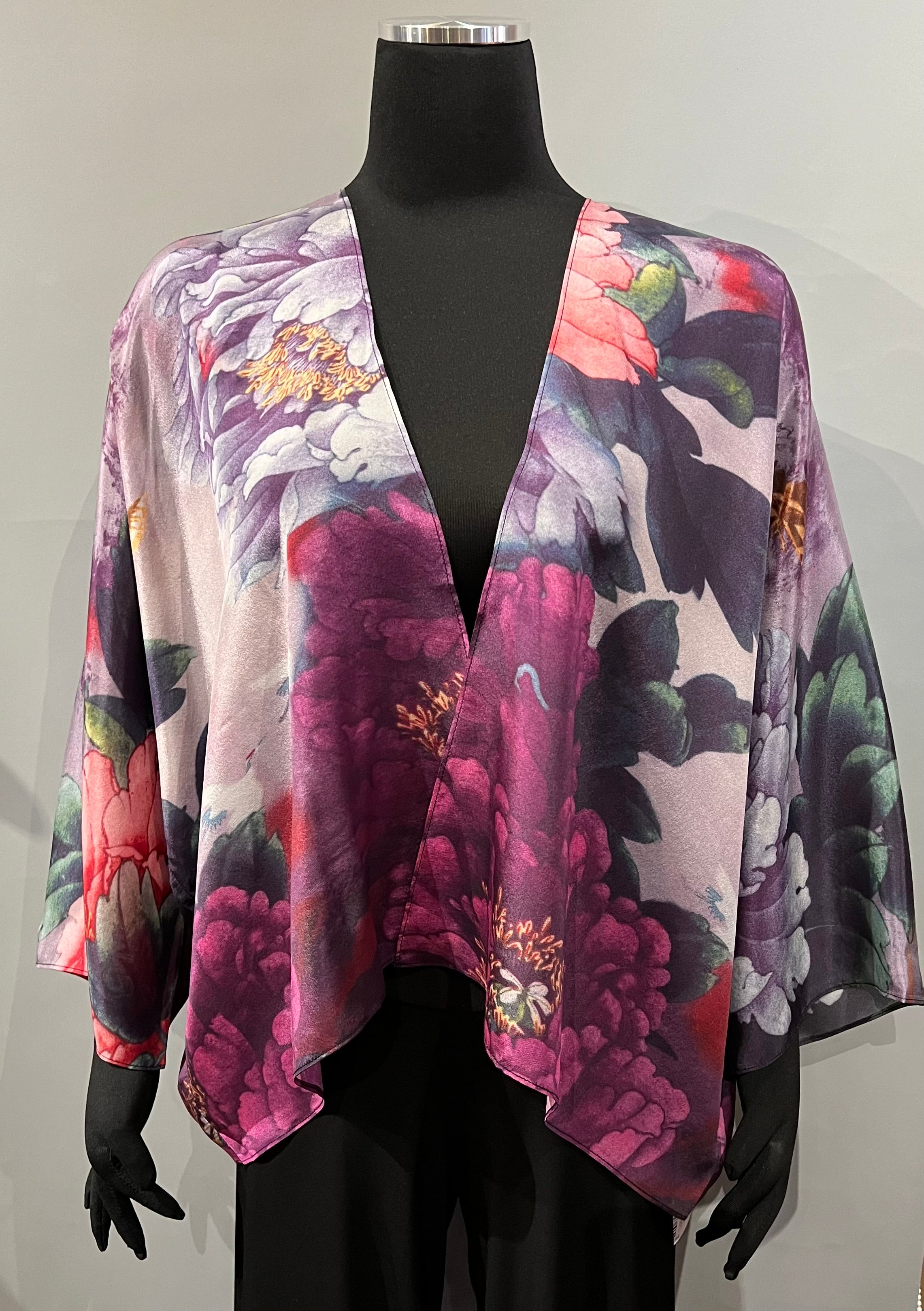 Cocoon House 853841 SPLENDOR 100% Silk One Size Short Kimono Jacket