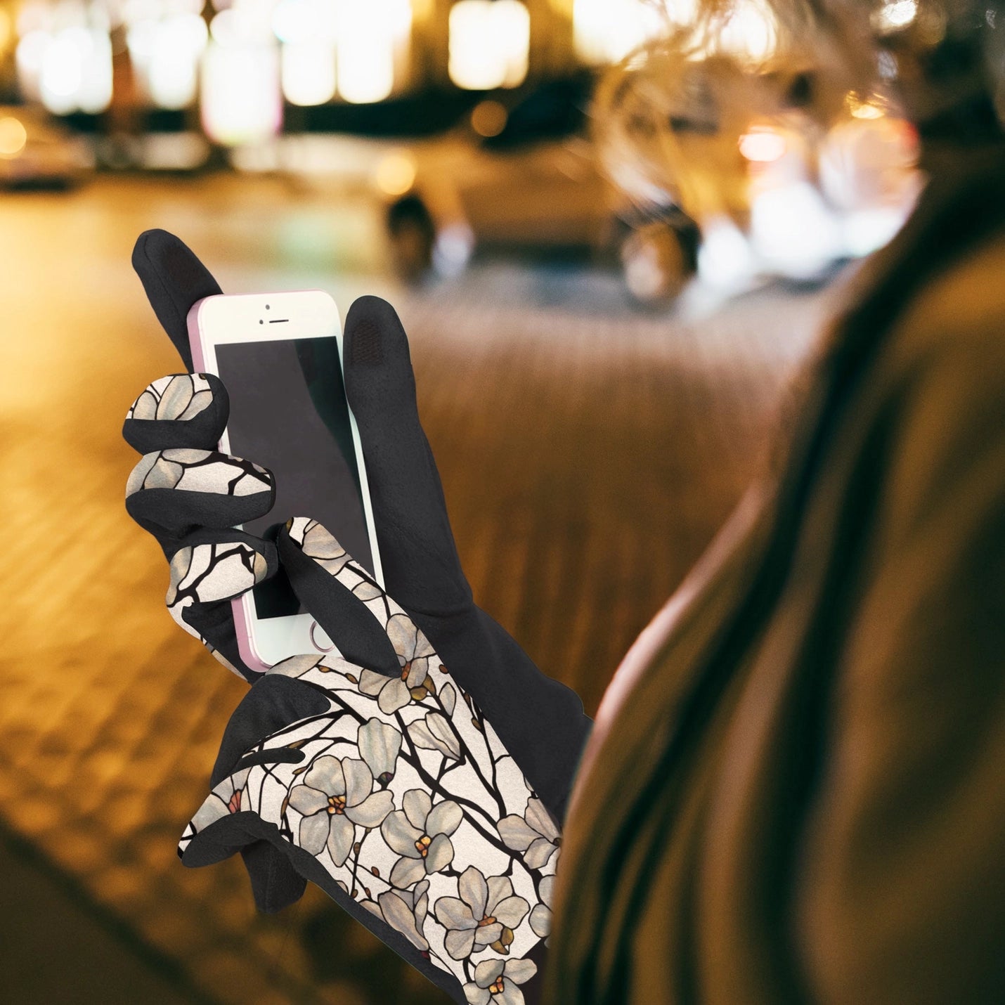 RainCaper G-M23 Fine Art Tiffany White Magnolia Womens Touch Screen Gloves