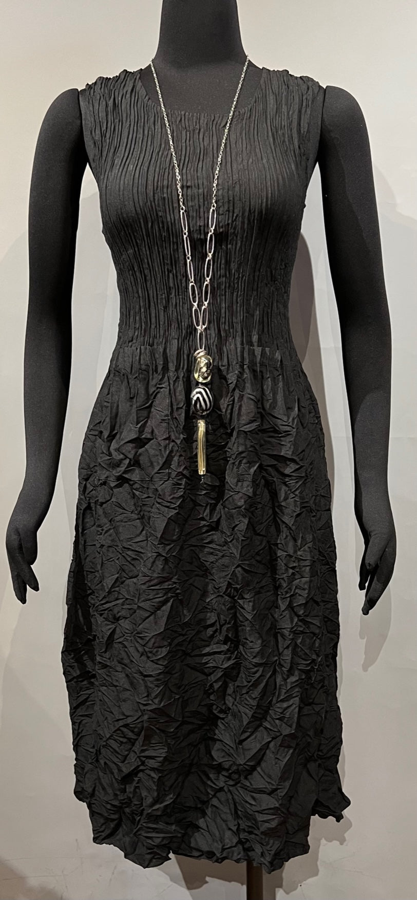 Alquema AD545BK Solid Black Sleeveless Smash Pocket Dress